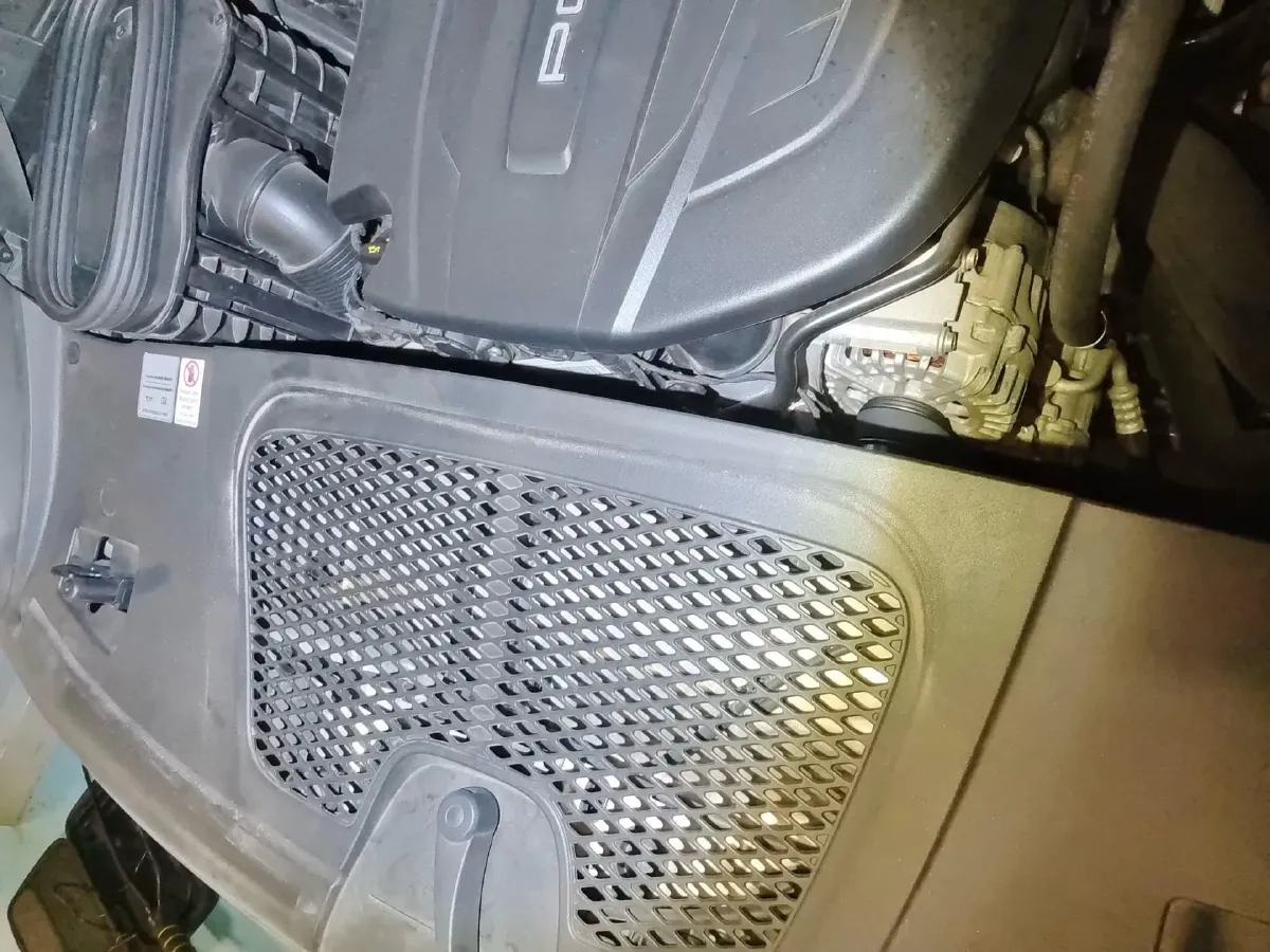 2020 Porsche Macan 2.0T 252HP L4 7DCT,autocango,china used car exporter,china ev exporter,chinese used car exporter,chinese used ev exporter