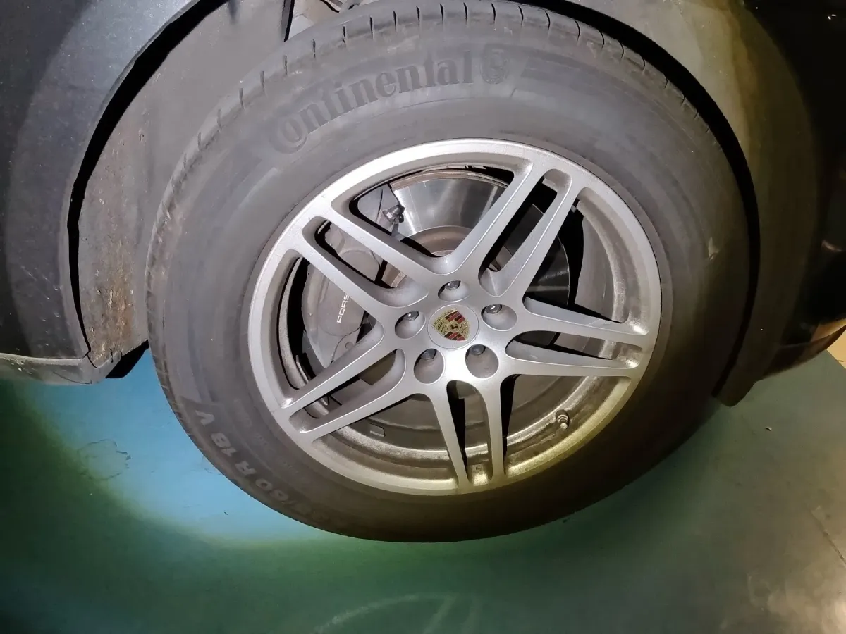 2020 Porsche Macan 2.0T 252HP L4 7DCT,autocango,china used car exporter,china ev exporter,chinese used car exporter,chinese used ev exporter