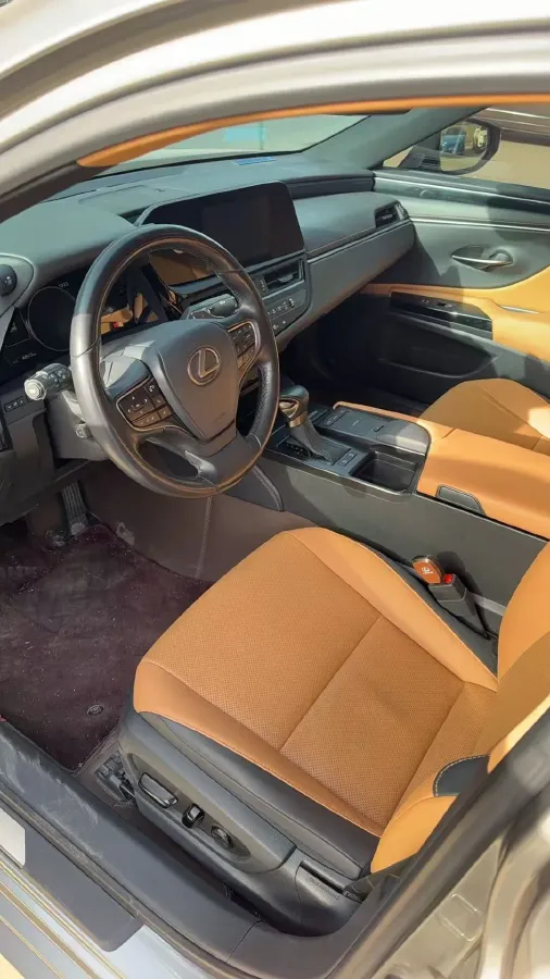 2022 Lexus ES 2.0L 173HP L4 CVT,autocango,china used car exporter,china ev exporter,chinese used car exporter,chinese used ev exporter