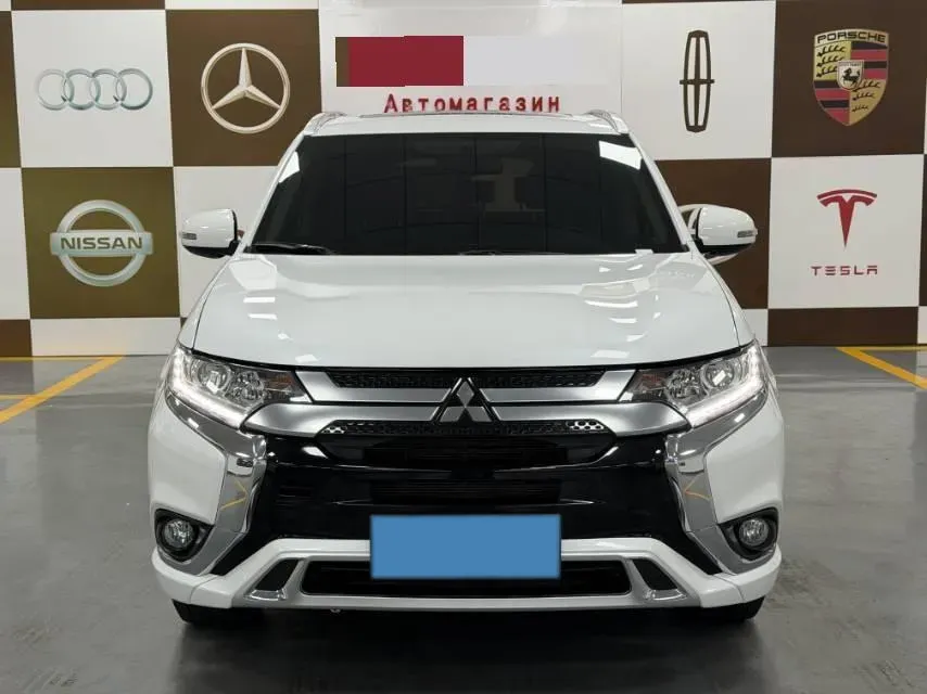 2021 Mitsubishi Outlander 2.0L 166HP L4 CVT,autocango,china used car exporter,china ev exporter,chinese used car exporter,chinese used ev exporter