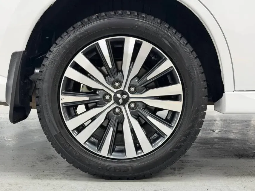 2021 Mitsubishi Outlander 2.0L 166HP L4 CVT,autocango,china used car exporter,china ev exporter,chinese used car exporter,chinese used ev exporter