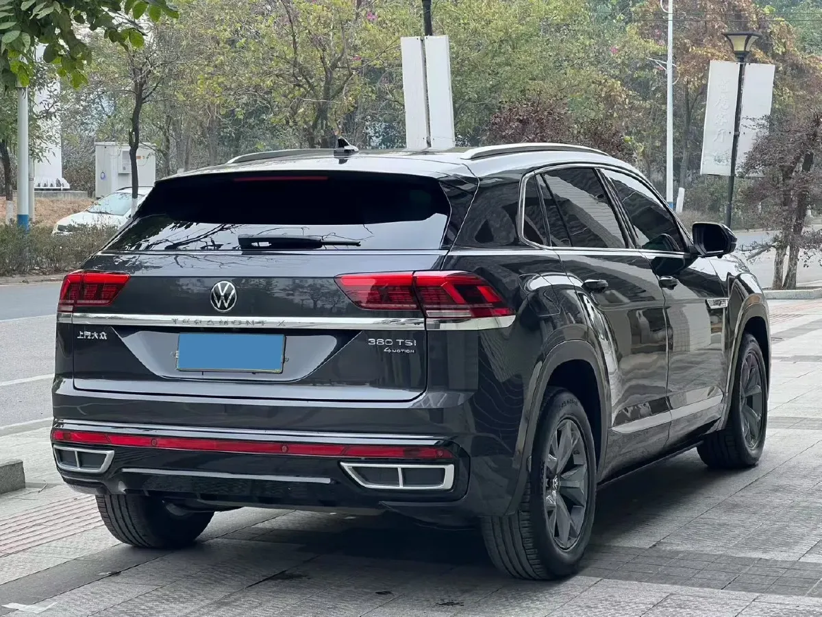 2021 Volkswagen Teramont 2.0T 220HP L4 7DCT,autocango,china used car exporter,china ev exporter,chinese used car exporter,chinese used ev exporter