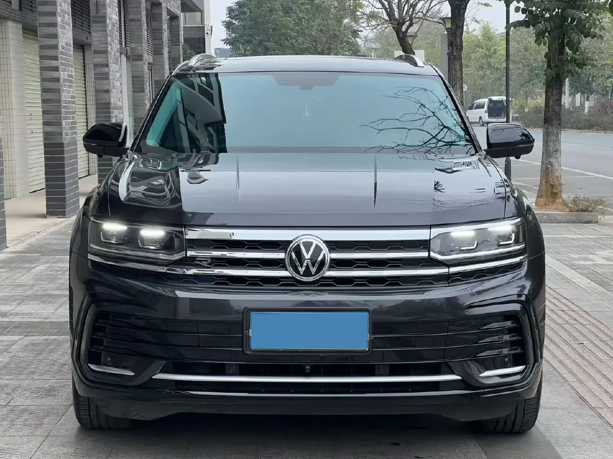 2021 Volkswagen Teramont 2.0T 220HP L4 7DCT,autocango,china used car exporter,china ev exporter,chinese used car exporter,chinese used ev exporter