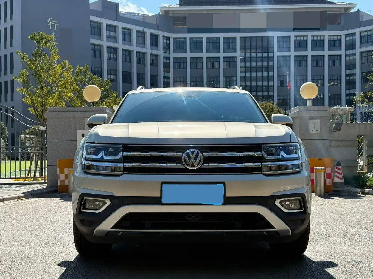 2019 Volkswagen Teramont 2.0T 220HP L4 7DCT,autocango,china used car exporter,china ev exporter,chinese used car exporter,chinese used ev exporter
