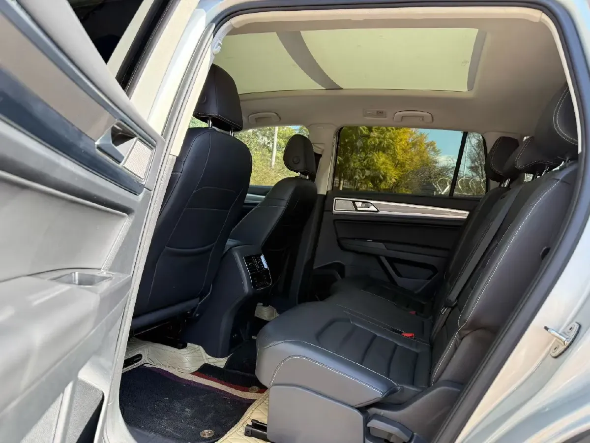 2019 Volkswagen Teramont 2.0T 220HP L4 7DCT,autocango,china used car exporter,china ev exporter,chinese used car exporter,chinese used ev exporter