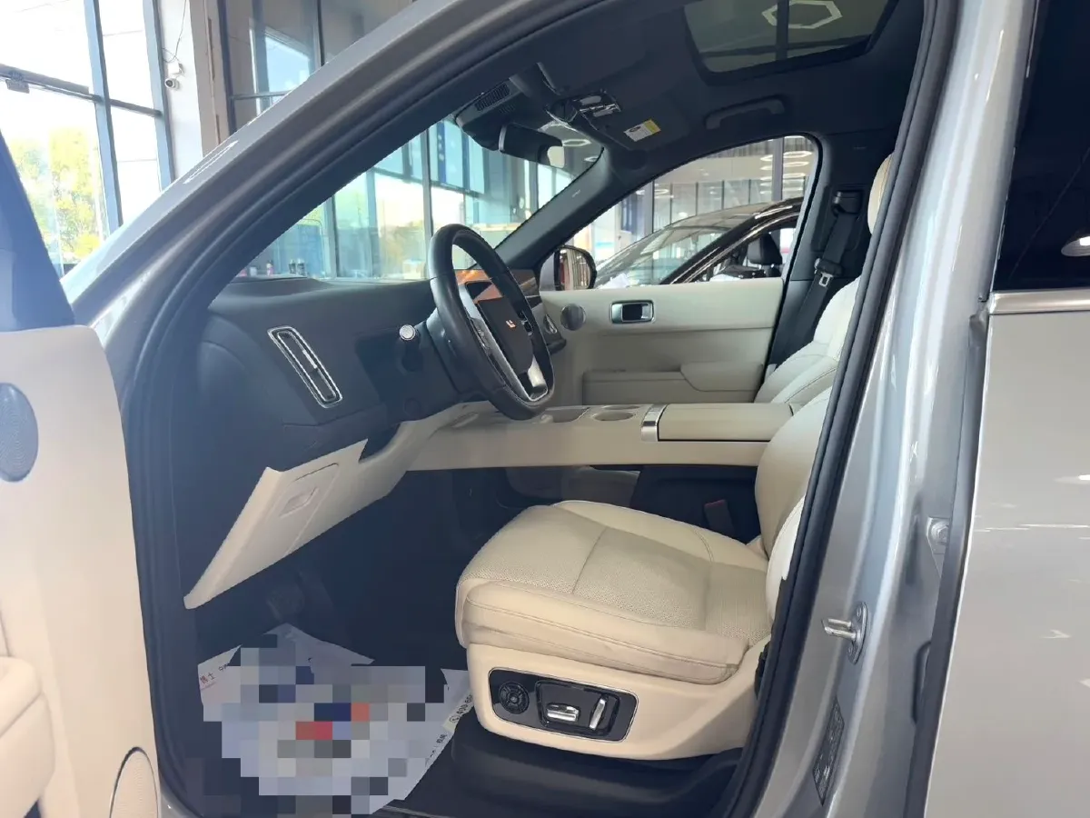 2023 Li L8 Range Extended 154HP REEV 40.9KWH,autocango,china used car exporter,china ev exporter,chinese used car exporter,chinese used ev exporter