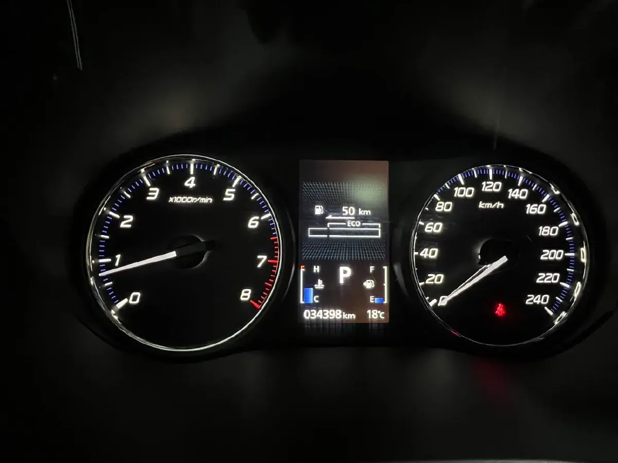 2021 Mitsubishi Outlander 2.0L 166HP L4 CVT,autocango,china used car exporter,china ev exporter,chinese used car exporter,chinese used ev exporter