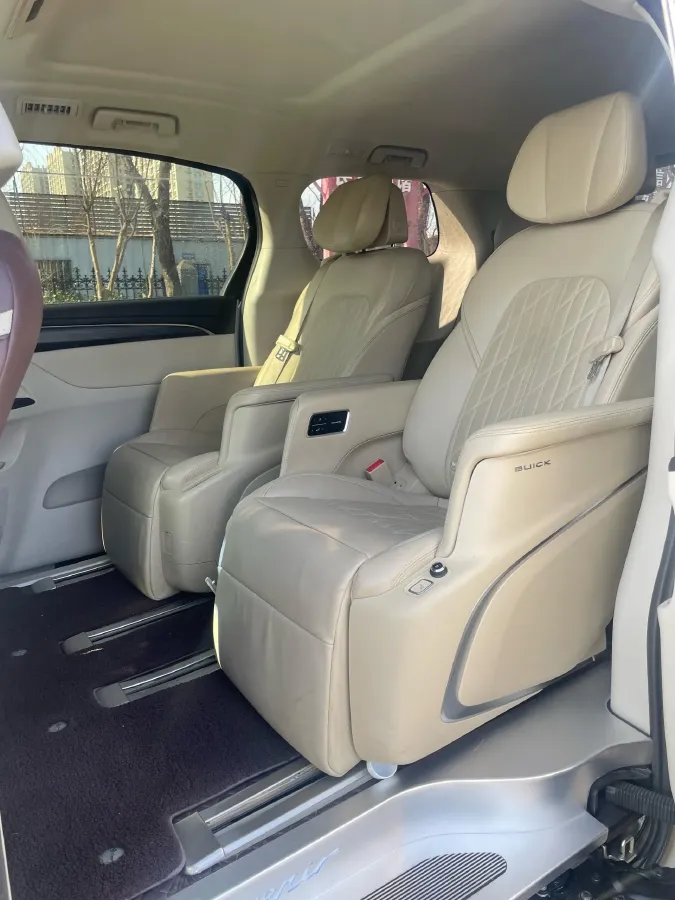 2023 Buick GL8 2.0T 237HP L4 9AT,autocango,china used car exporter,china ev exporter,chinese used car exporter,chinese used ev exporter