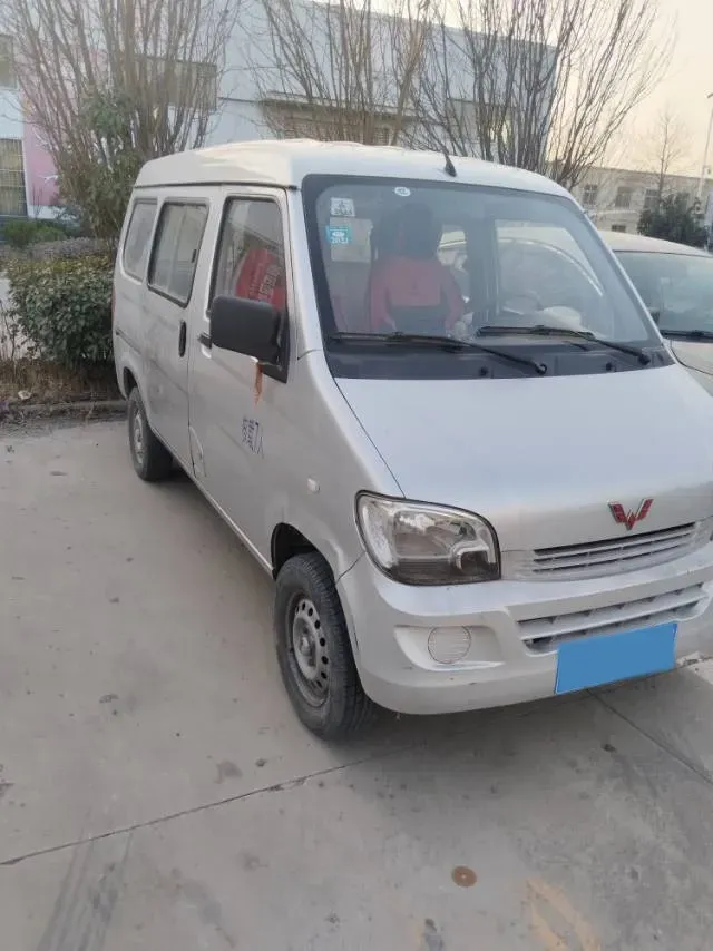 2015 WuLing ZhiGuang 1.2L 82HP L4 5MT,autocango,china used car exporter,china ev exporter,chinese used car exporter,chinese used ev exporter