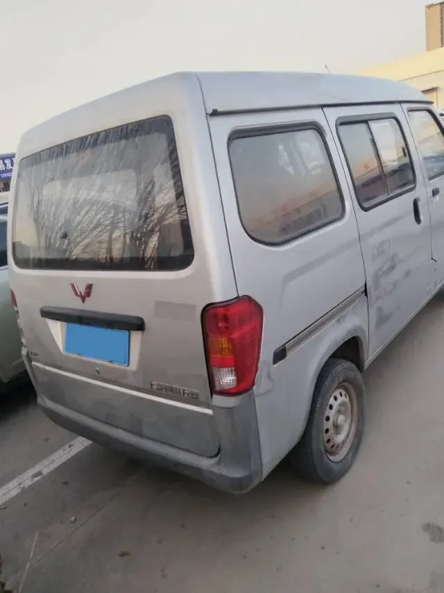 2015 WuLing ZhiGuang 1.2L 82HP L4 5MT,autocango,china used car exporter,china ev exporter,chinese used car exporter,chinese used ev exporter