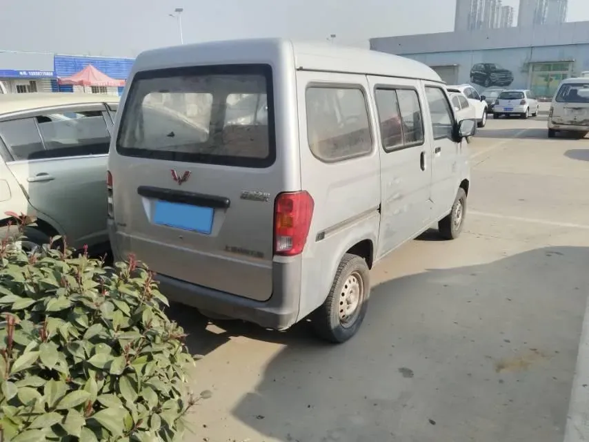 2015 WuLing ZhiGuang 1.2L 82HP L4 5MT,autocango,china used car exporter,china ev exporter,chinese used car exporter,chinese used ev exporter