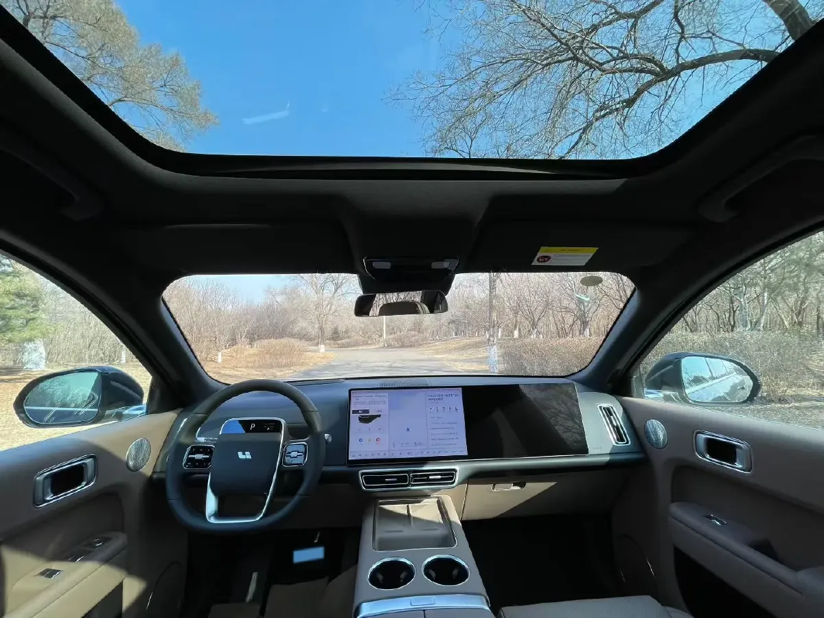 2025 Li L8 Range Extended 154HP REEV,autocango,china used car exporter,china ev exporter,chinese used car exporter,chinese used ev exporter