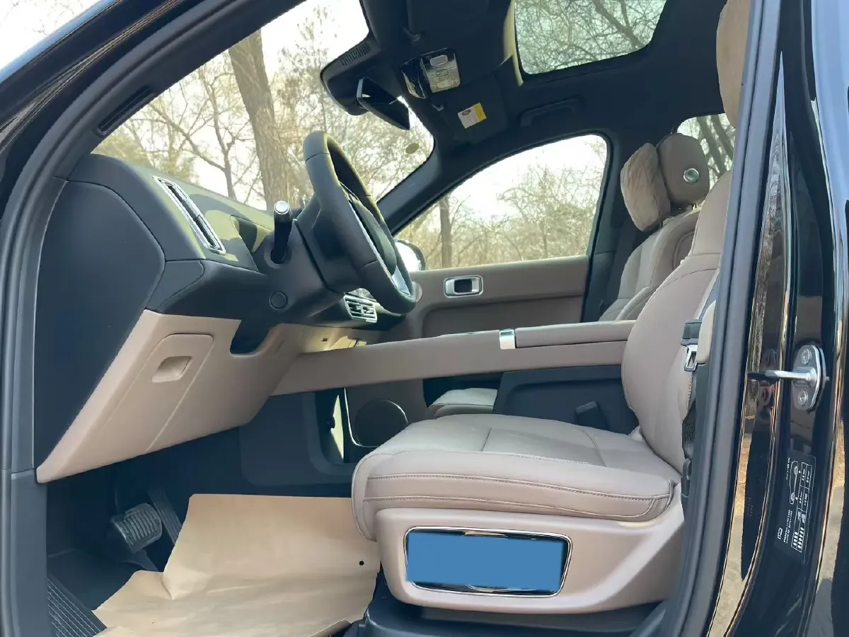 2025 Li L8 Range Extended 154HP REEV,autocango,china used car exporter,china ev exporter,chinese used car exporter,chinese used ev exporter