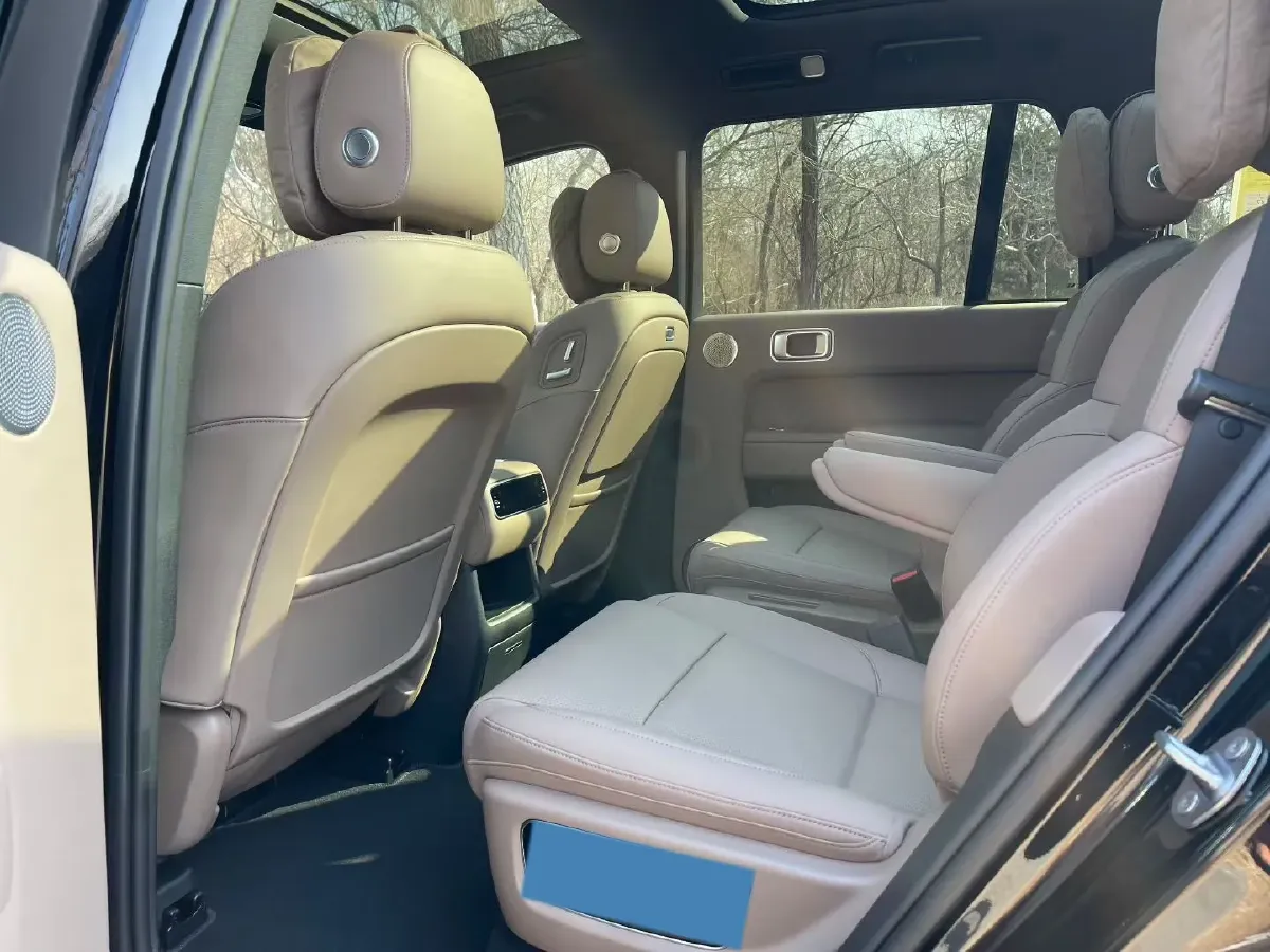 2025 Li L8 Range Extended 154HP REEV,autocango,china used car exporter,china ev exporter,chinese used car exporter,chinese used ev exporter