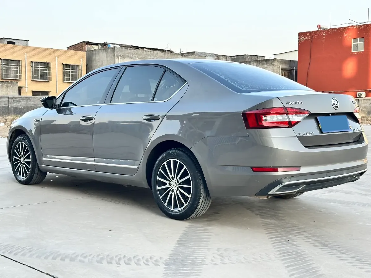 2018 Skoda Octavia 1.2T 116HP L4 7DCT,autocango,china used car exporter,china ev exporter,chinese used car exporter,chinese used ev exporter