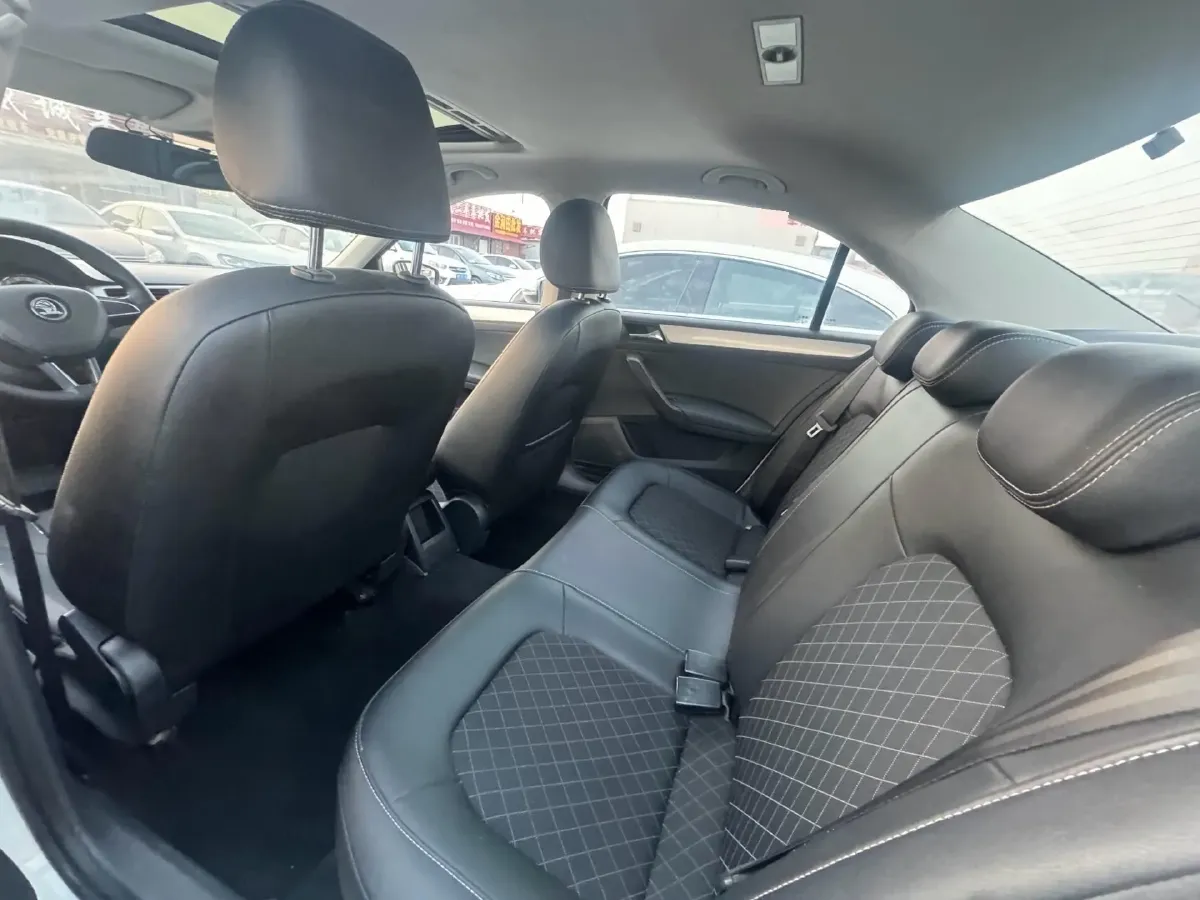 2018 Skoda Rapid 1.6L 110HP L4 6AT,autocango,china used car exporter,china ev exporter,chinese used car exporter,chinese used ev exporter