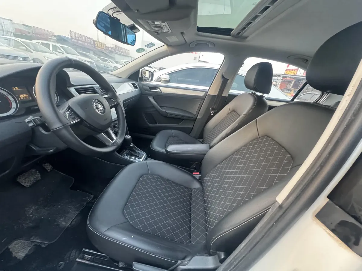 2018 Skoda Rapid 1.6L 110HP L4 6AT,autocango,china used car exporter,china ev exporter,chinese used car exporter,chinese used ev exporter