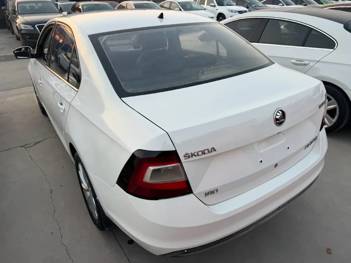 2018 Skoda Rapid 1.6L 110HP L4 6AT,autocango,china used car exporter,china ev exporter,chinese used car exporter,chinese used ev exporter