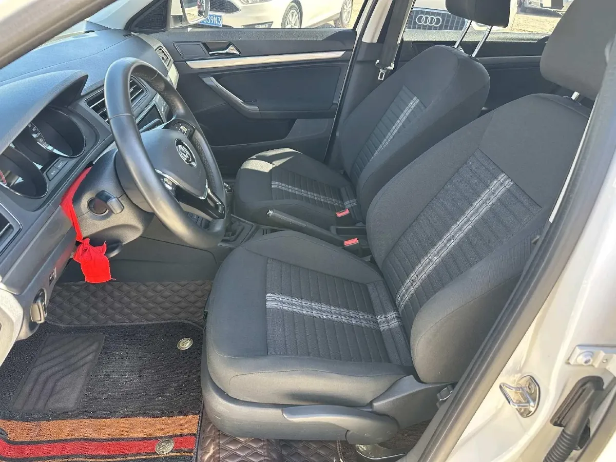 2019 Volkswagen Polo 1.5L 113HP L4 5MT,autocango,china used car exporter,china ev exporter,chinese used car exporter,chinese used ev exporter