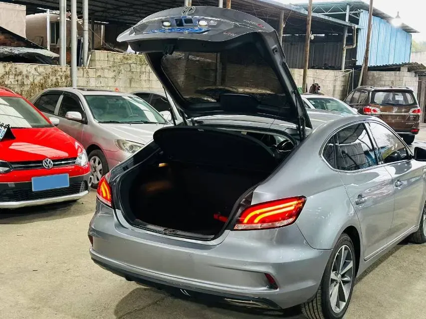 2019 MAXUS XinTu V80 2.5T 136HP L4 6AMT,autocango,china used car exporter,china ev exporter,chinese used car exporter,chinese used ev exporter