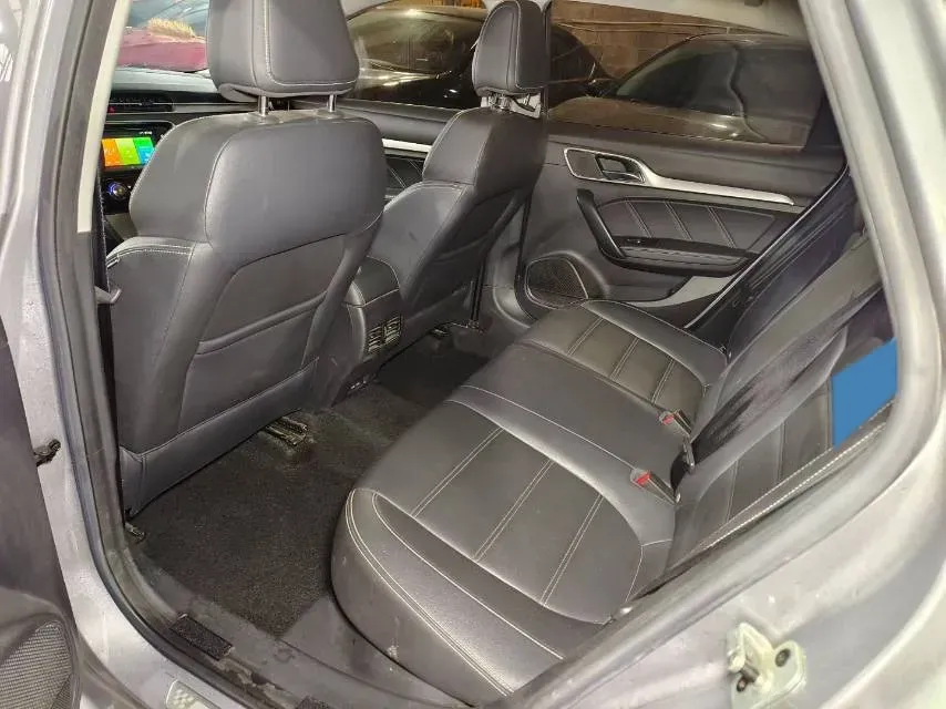 2019 MAXUS XinTu V80 2.5T 136HP L4 6AMT,autocango,china used car exporter,china ev exporter,chinese used car exporter,chinese used ev exporter