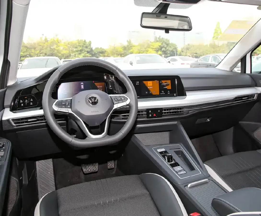 2023 Volkswagen Golf 1.4T 150HP L4 7DCT,autocango,china used car exporter,china ev exporter,chinese used car exporter,chinese used ev exporter