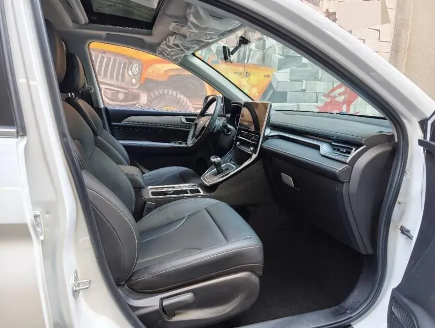 2021 Haval M6 1.5T 150HP L4 7DCT,autocango,china used car exporter,china ev exporter,chinese used car exporter,chinese used ev exporter