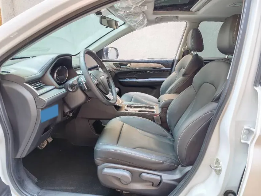 2021 Haval M6 1.5T 150HP L4 7DCT,autocango,china used car exporter,china ev exporter,chinese used car exporter,chinese used ev exporter