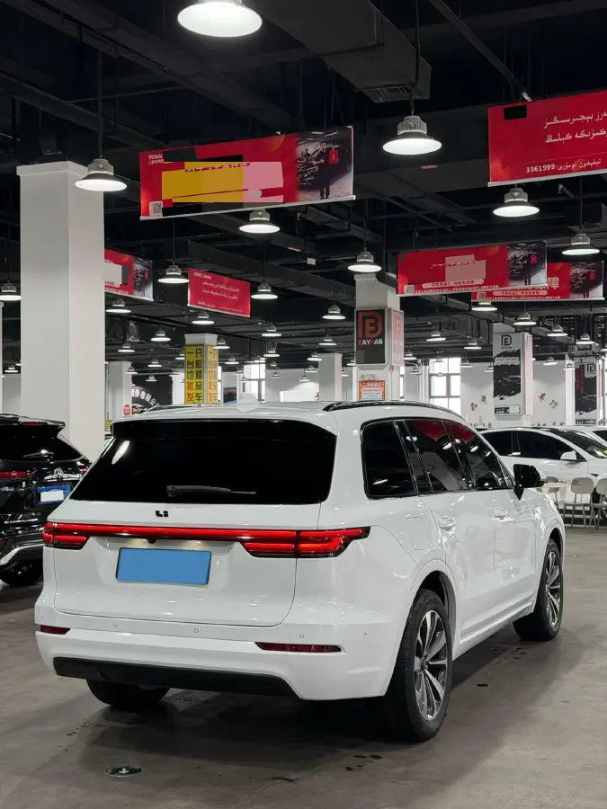 2021 Li ONE Range Extended 131HP REEV 40.5KWH,autocango,china used car exporter,china ev exporter,chinese used car exporter,chinese used ev exporter