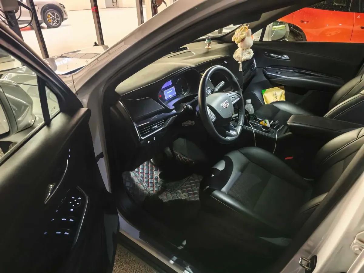 2020 Cadillac XT4 2.0T 237HP L4 9AT,autocango,china used car exporter,china ev exporter,chinese used car exporter,chinese used ev exporter