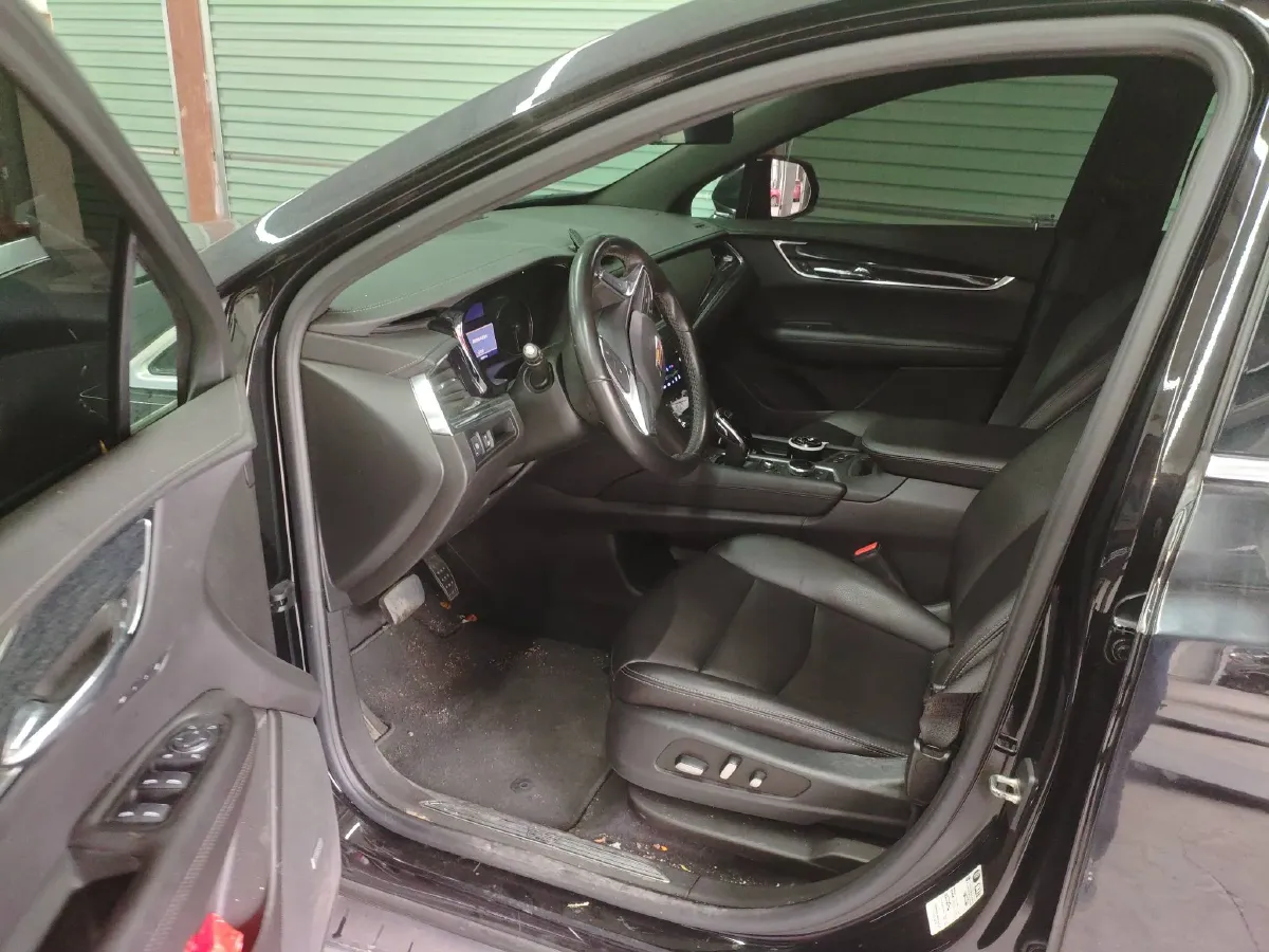 2021 Cadillac XT5 2.0T 237HP L4 9AT,autocango,china used car exporter,china ev exporter,chinese used car exporter,chinese used ev exporter