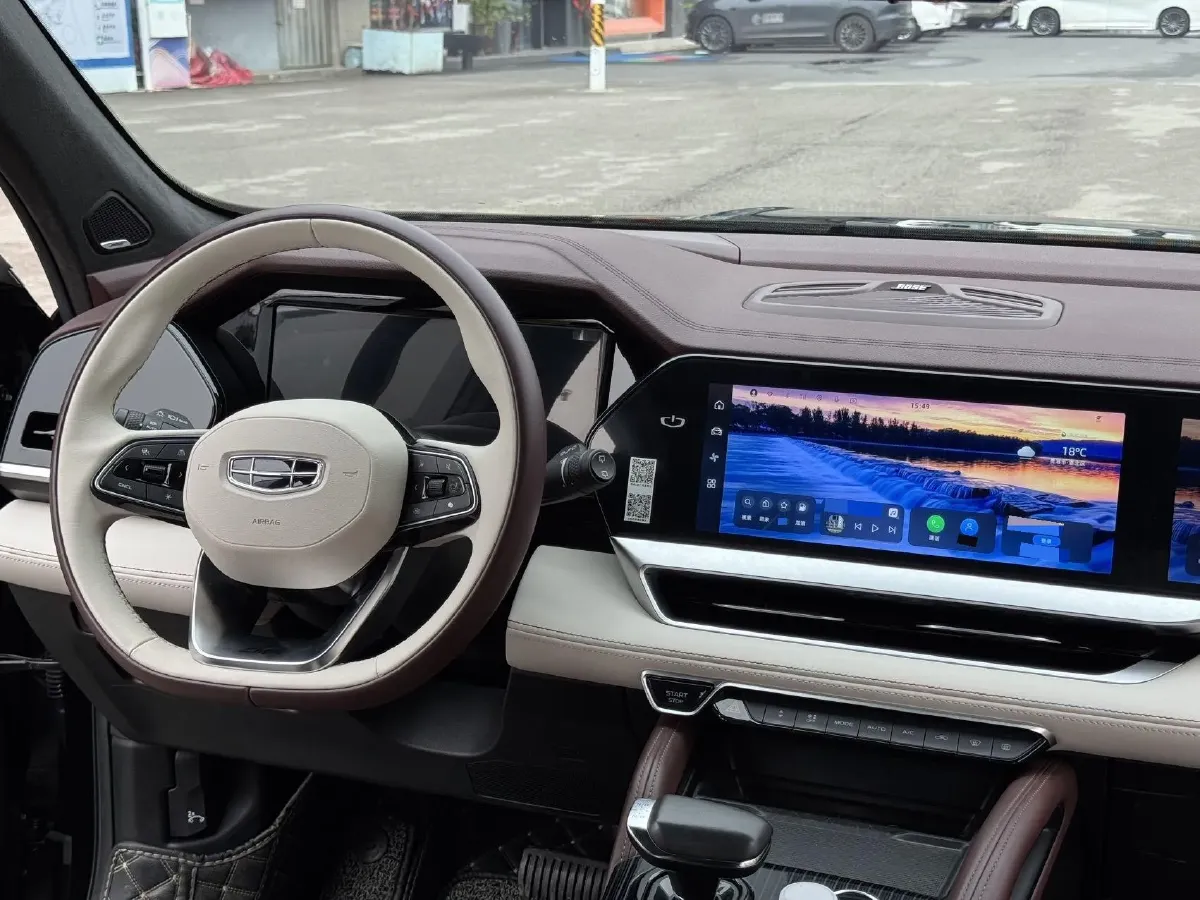 2021 Geely Monjaro 2.0T 218HP L4 7DCT,autocango,china used car exporter,china ev exporter,chinese used car exporter,chinese used ev exporter