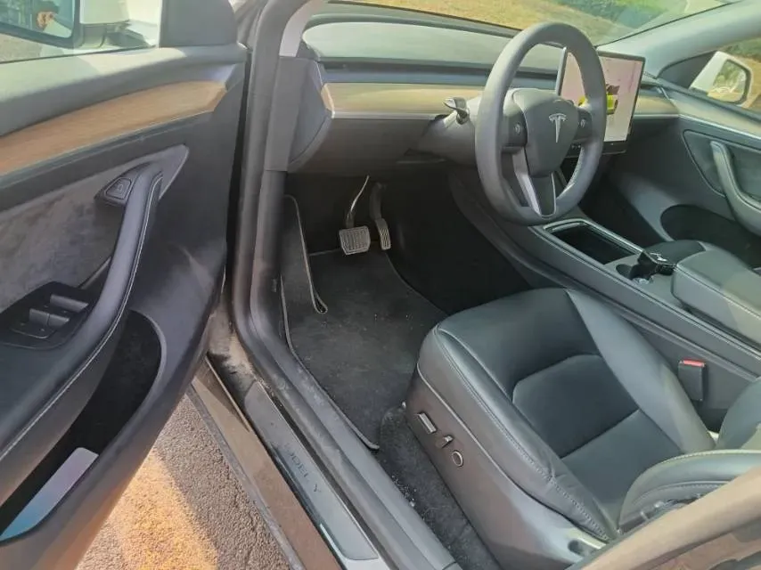 2022 Tesla Model Y BEV 60KWH,autocango,china used car exporter,china ev exporter,chinese used car exporter,chinese used ev exporter