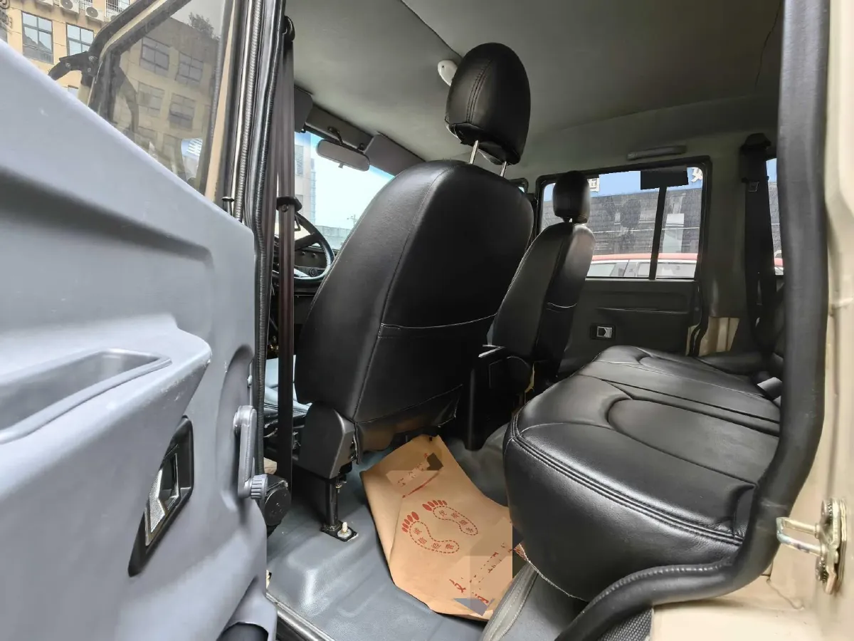 2019 BAW 212 1.5T 136HP L4 5MT,autocango,china used car exporter,china ev exporter,chinese used car exporter,chinese used ev exporter