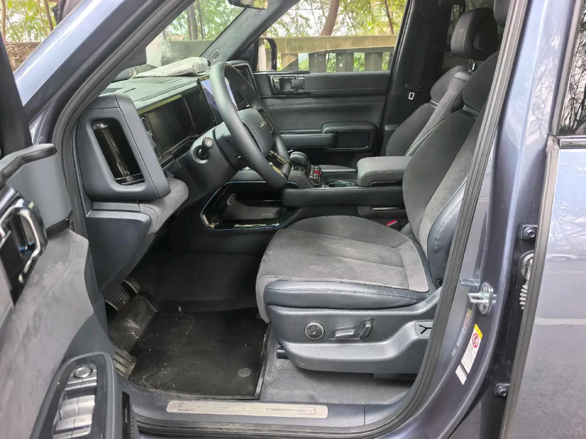 2023 Toyota Crown Kluger 2.5L 189HP L4 E-CVT Hybrid,autocango,china used car exporter,china ev exporter,chinese used car exporter,chinese used ev exporter