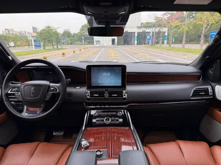 2020 Lincoln Navigator 3.5T 388HP V6 10AT,autocango,china used car exporter,china ev exporter,chinese used car exporter,chinese used ev exporter