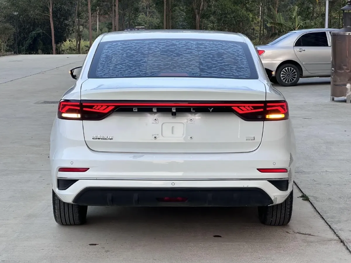 2022 Geely Emgrand 1.5L 114HP L4 CVT,autocango,china used car exporter,china ev exporter,chinese used car exporter,chinese used ev exporter