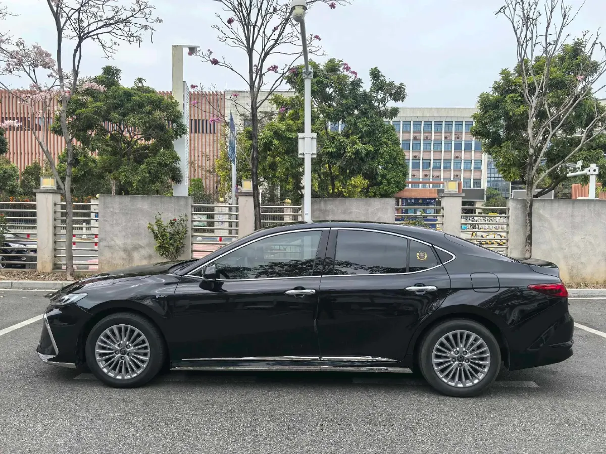 2024 Toyota Camry 2.0L 152HP L4 E-CVT Hybrid,autocango,china used car exporter,china ev exporter,chinese used car exporter,chinese used ev exporter
