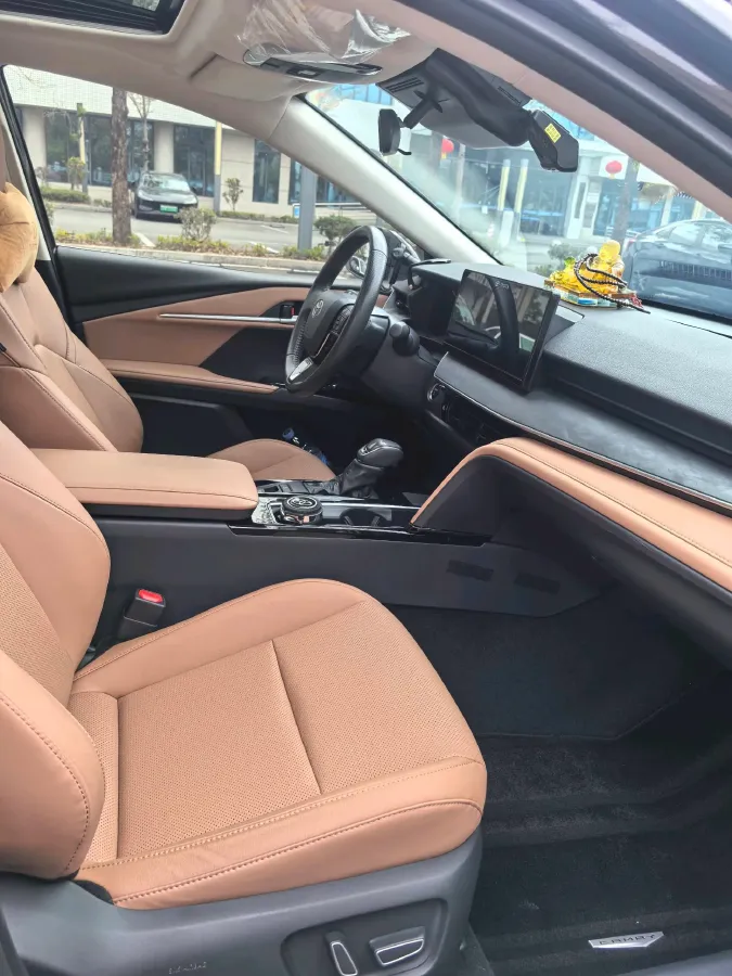 2024 Toyota Camry 2.0L 152HP L4 E-CVT Hybrid,autocango,china used car exporter,china ev exporter,chinese used car exporter,chinese used ev exporter