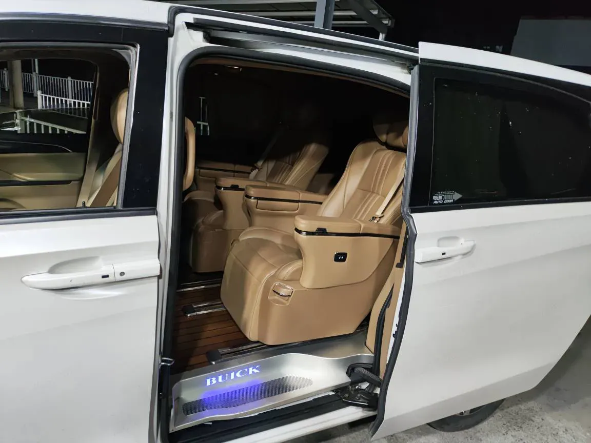 2020 Buick GL8 2.0T 237HP L4 9AT,autocango,china used car exporter,china ev exporter,chinese used car exporter,chinese used ev exporter