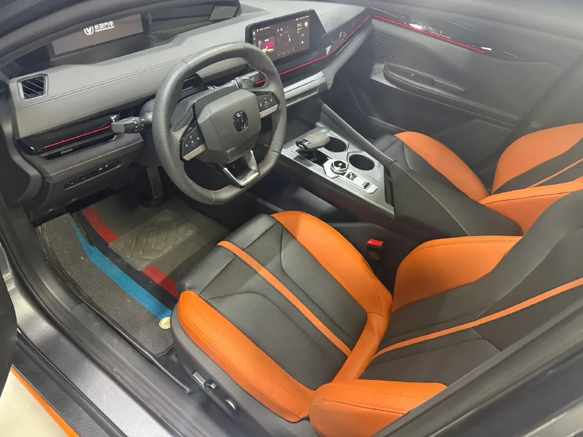 2025 ChangAn UNI-V 1.5T 192HP L4 7DCT,autocango,china used car exporter,china ev exporter,chinese used car exporter,chinese used ev exporter