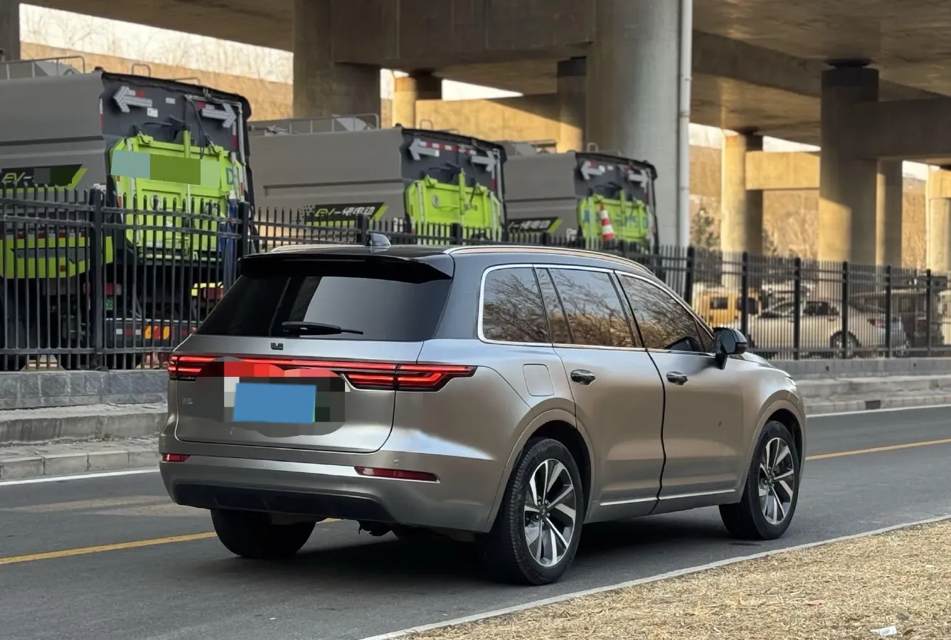 2021 Li ONE Range Extended 131HP REEV 40.5KWH,autocango,china used car exporter,china ev exporter,chinese used car exporter,chinese used ev exporter