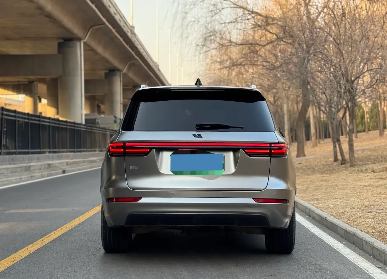 2021 Li ONE Range Extended 131HP REEV 40.5KWH,autocango,china used car exporter,china ev exporter,chinese used car exporter,chinese used ev exporter