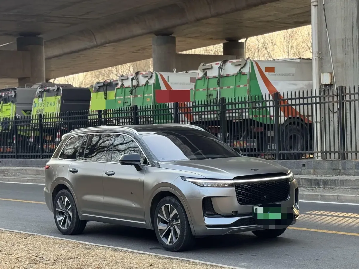 2021 Li ONE Range Extended 131HP REEV 40.5KWH,autocango,china used car exporter,china ev exporter,chinese used car exporter,chinese used ev exporter