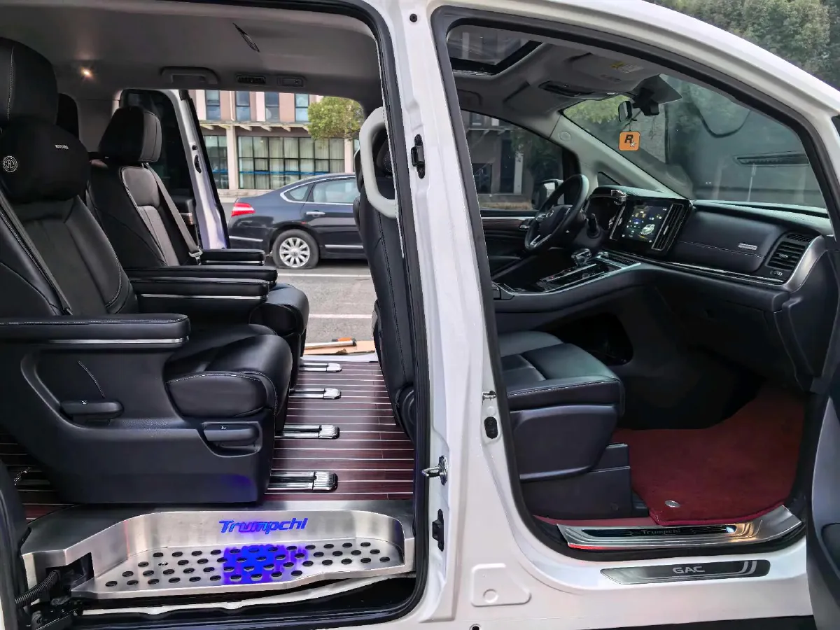 2021 GAC Trumpchi M8 2.0T 252HP L4 8AT,autocango,china used car exporter,china ev exporter,chinese used car exporter,chinese used ev exporter