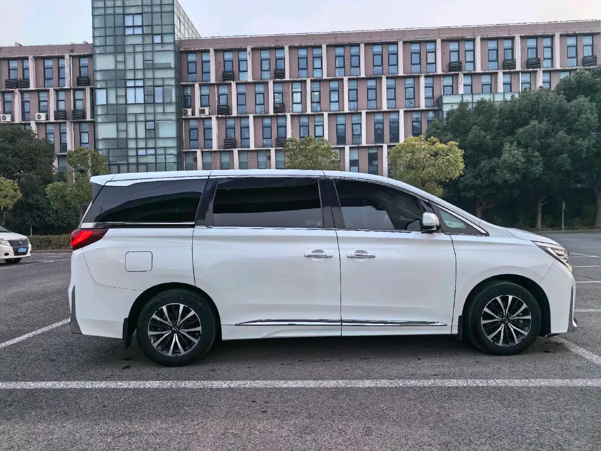 2021 GAC Trumpchi M8 2.0T 252HP L4 8AT,autocango,china used car exporter,china ev exporter,chinese used car exporter,chinese used ev exporter