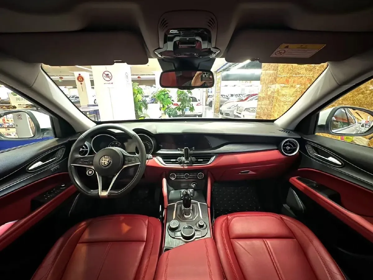 2017 Jaguar XE 2.0T 240HP L4 8AT,autocango,china used car exporter,china ev exporter,chinese used car exporter,chinese used ev exporter