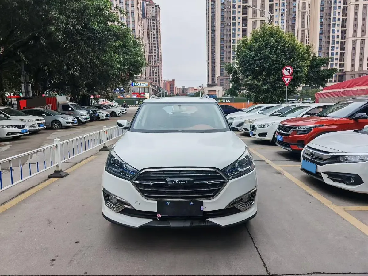 2017 Zotye T300 1.5L 112HP L4 5MT,autocango,china used car exporter,china ev exporter,chinese used car exporter,chinese used ev exporter