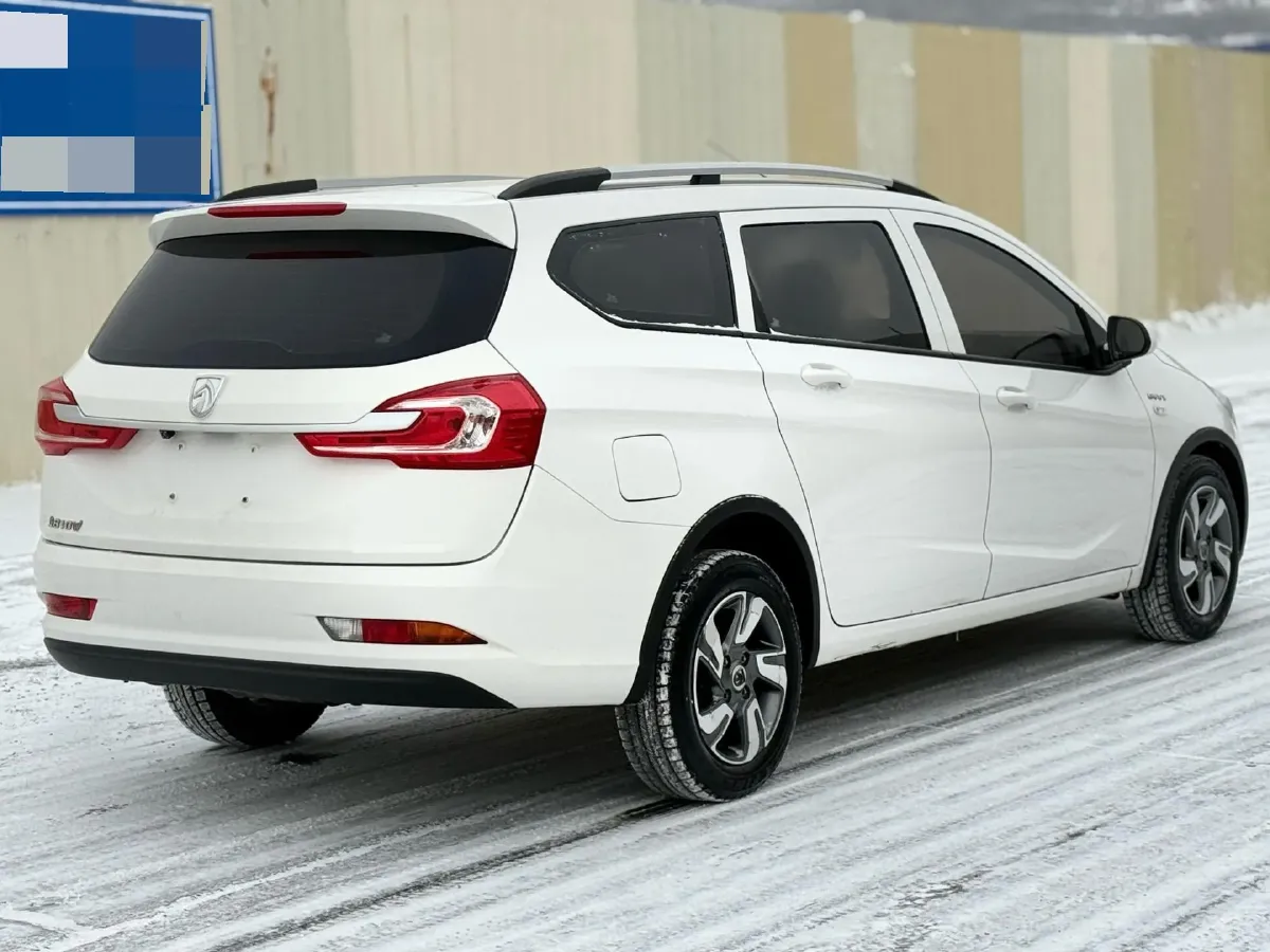 2017 BaoJun 310W 1.5L 112HP L4 6MT,autocango,china used car exporter,china ev exporter,chinese used car exporter,chinese used ev exporter