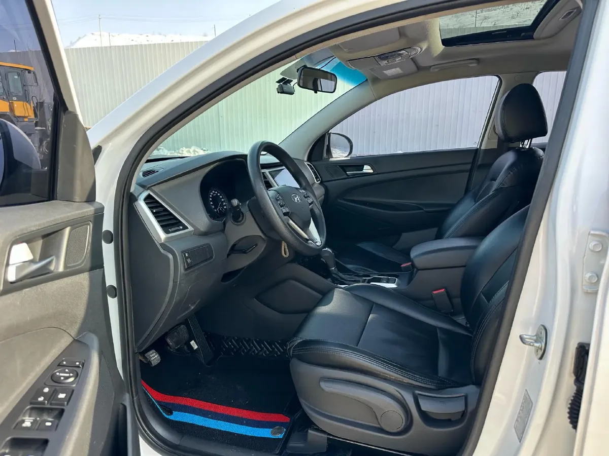 2015 Hyundai Tucson 1.6T 177HP L4 7DCT,autocango,china used car exporter,china ev exporter,chinese used car exporter,chinese used ev exporter